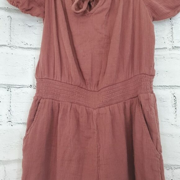 Aerie cold shoulder romper - Picture 3 of 11